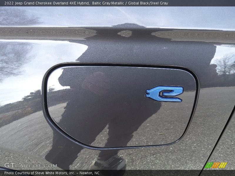 Baltic Gray Metallic / Global Black/Steel Gray 2022 Jeep Grand Cherokee Overland 4XE Hybrid