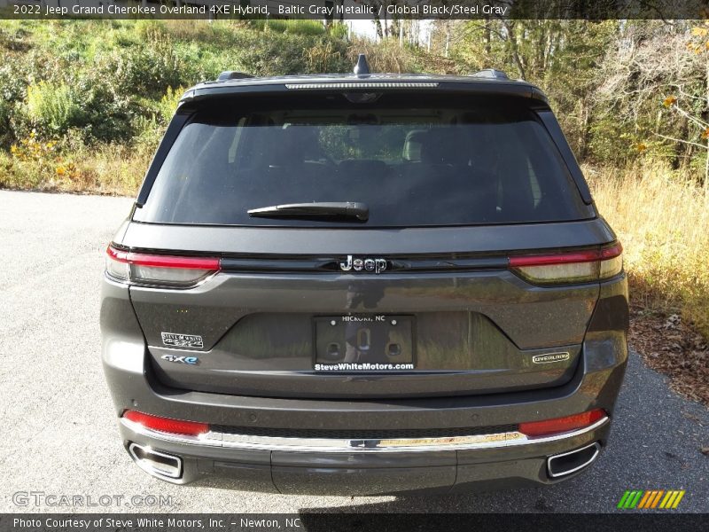 Baltic Gray Metallic / Global Black/Steel Gray 2022 Jeep Grand Cherokee Overland 4XE Hybrid