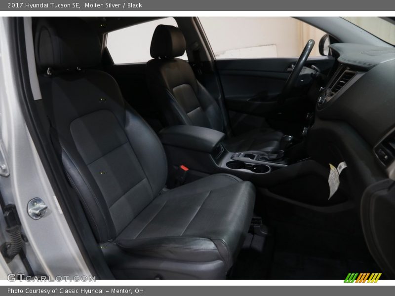 Molten Silver / Black 2017 Hyundai Tucson SE