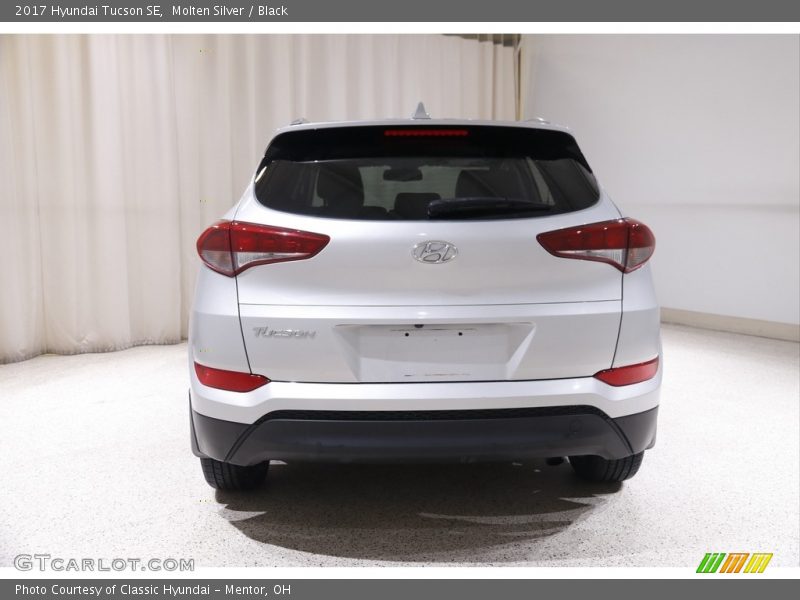 Molten Silver / Black 2017 Hyundai Tucson SE