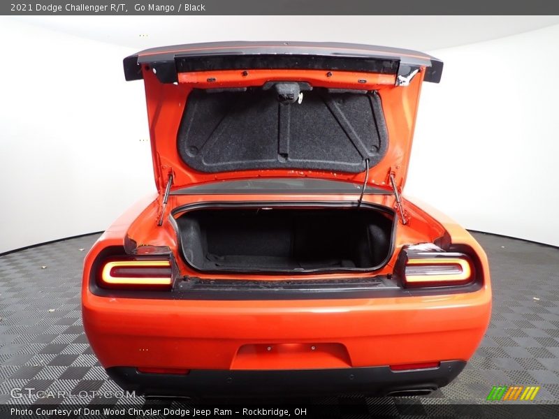 Go Mango / Black 2021 Dodge Challenger R/T