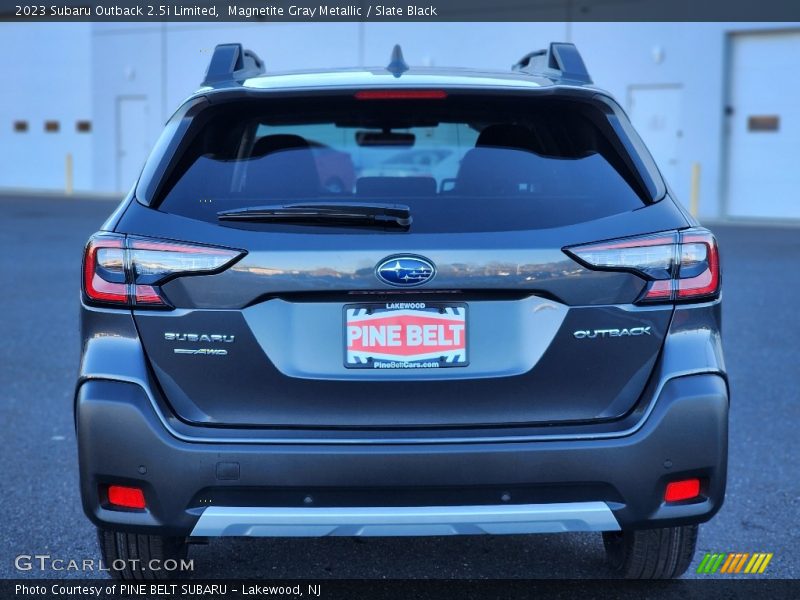 Magnetite Gray Metallic / Slate Black 2023 Subaru Outback 2.5i Limited