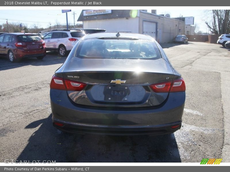 Pepperdust Metallic / Jet Black 2018 Chevrolet Malibu LT