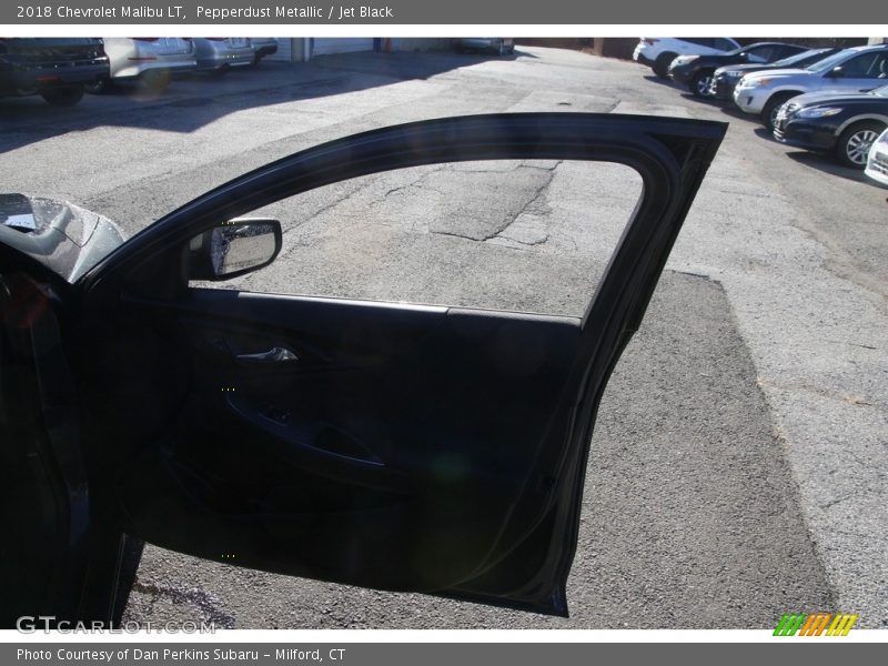 Pepperdust Metallic / Jet Black 2018 Chevrolet Malibu LT