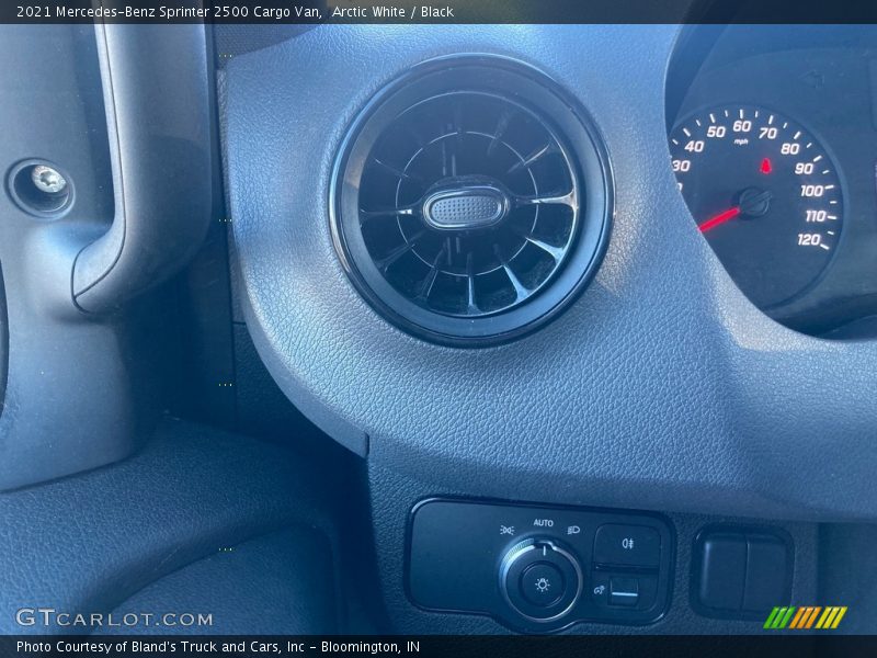 Arctic White / Black 2021 Mercedes-Benz Sprinter 2500 Cargo Van