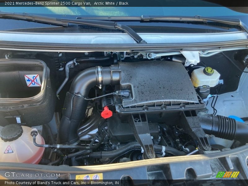 Arctic White / Black 2021 Mercedes-Benz Sprinter 2500 Cargo Van