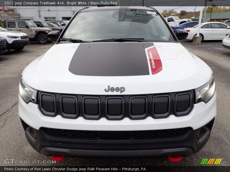 Bright White / Black/Ruby Red 2022 Jeep Compass Trailhawk 4x4