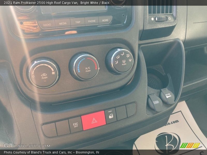 Bright White / Black 2021 Ram ProMaster 2500 High Roof Cargo Van