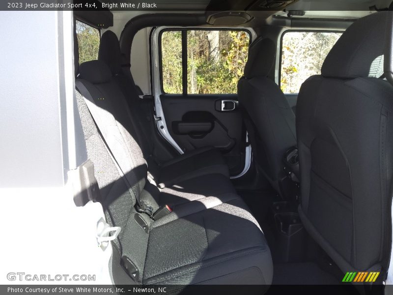 Bright White / Black 2023 Jeep Gladiator Sport 4x4