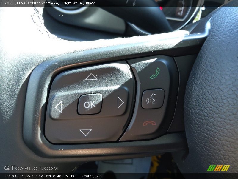 Bright White / Black 2023 Jeep Gladiator Sport 4x4