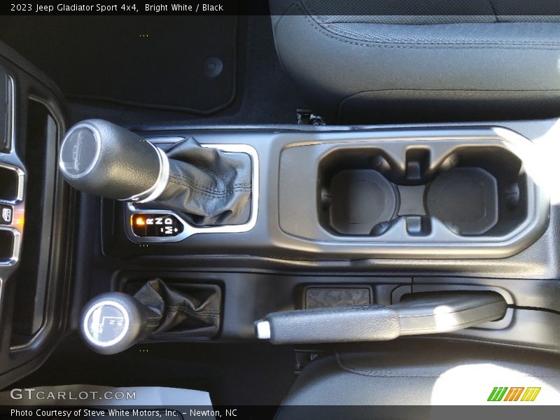Bright White / Black 2023 Jeep Gladiator Sport 4x4