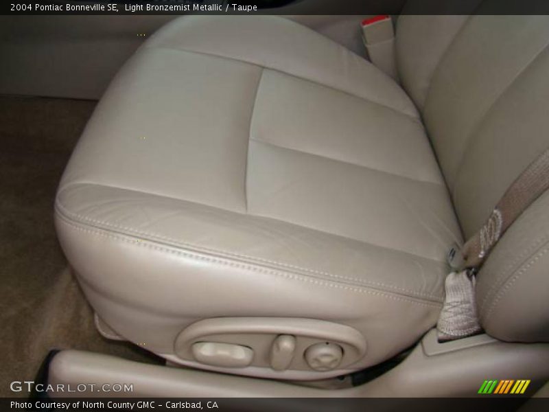 Light Bronzemist Metallic / Taupe 2004 Pontiac Bonneville SE