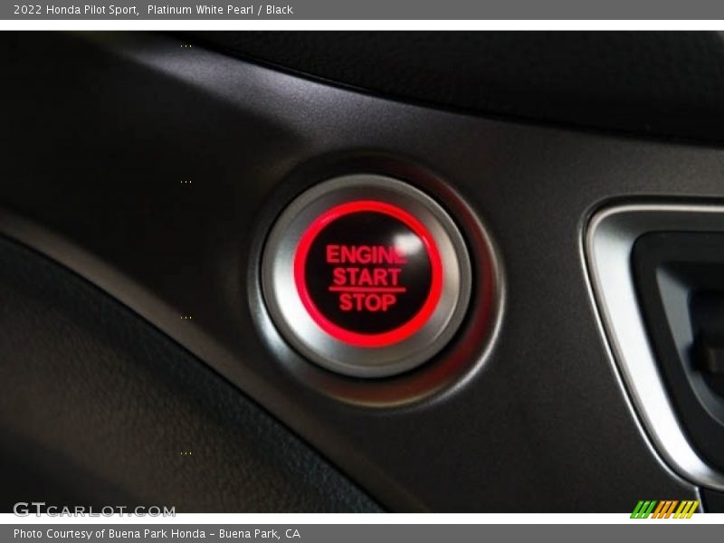 Platinum White Pearl / Black 2022 Honda Pilot Sport