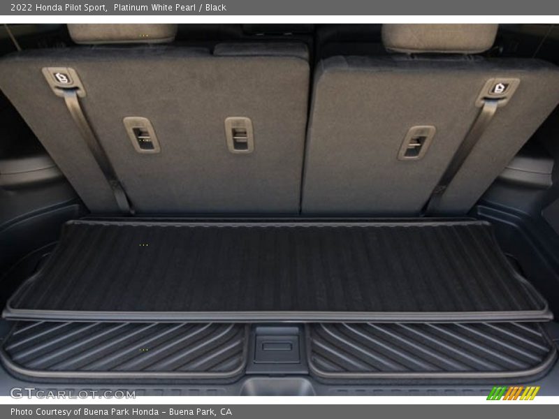 Platinum White Pearl / Black 2022 Honda Pilot Sport