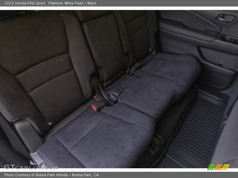 Platinum White Pearl / Black 2022 Honda Pilot Sport