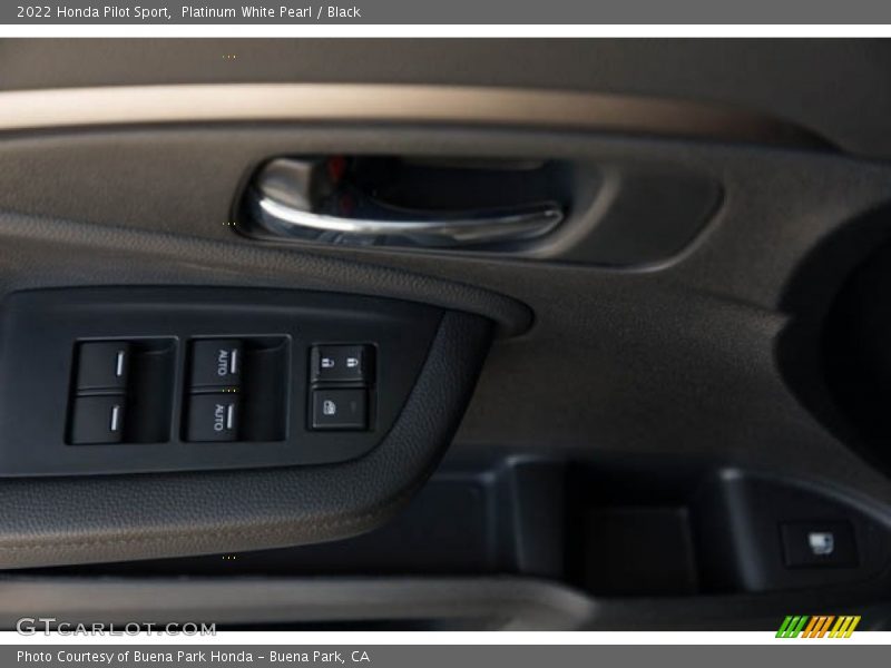 Platinum White Pearl / Black 2022 Honda Pilot Sport