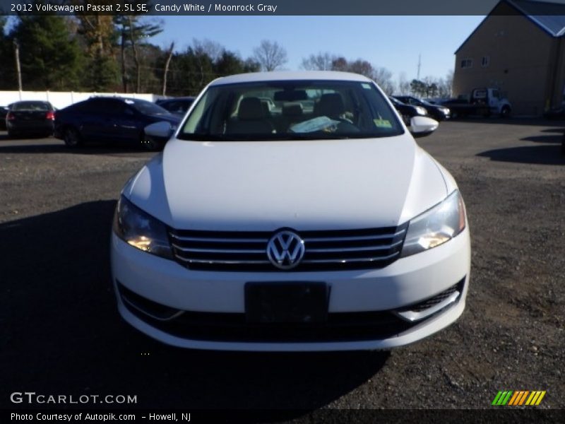 Candy White / Moonrock Gray 2012 Volkswagen Passat 2.5L SE