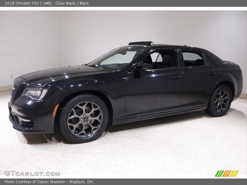 Gloss Black / Black 2018 Chrysler 300 S AWD