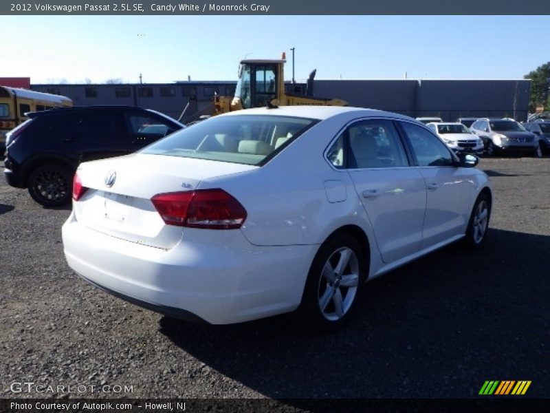 Candy White / Moonrock Gray 2012 Volkswagen Passat 2.5L SE