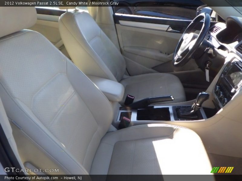 Candy White / Moonrock Gray 2012 Volkswagen Passat 2.5L SE