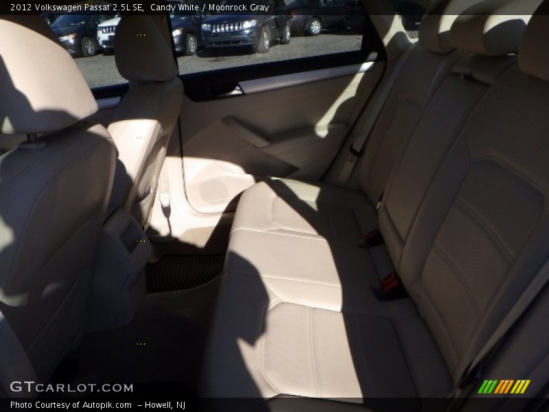 Candy White / Moonrock Gray 2012 Volkswagen Passat 2.5L SE