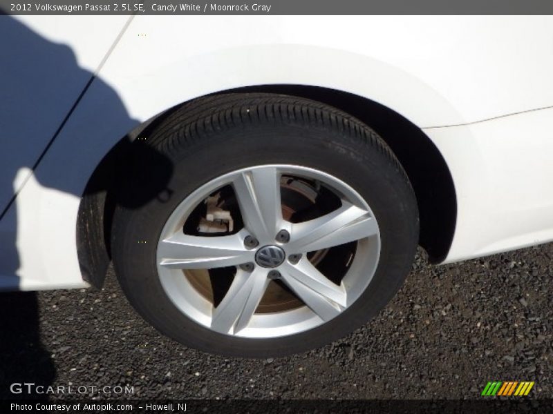 Candy White / Moonrock Gray 2012 Volkswagen Passat 2.5L SE