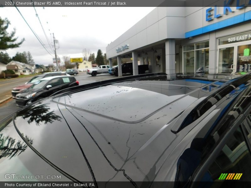 Iridescent Pearl Tricoat / Jet Black 2023 Chevrolet Blazer RS AWD