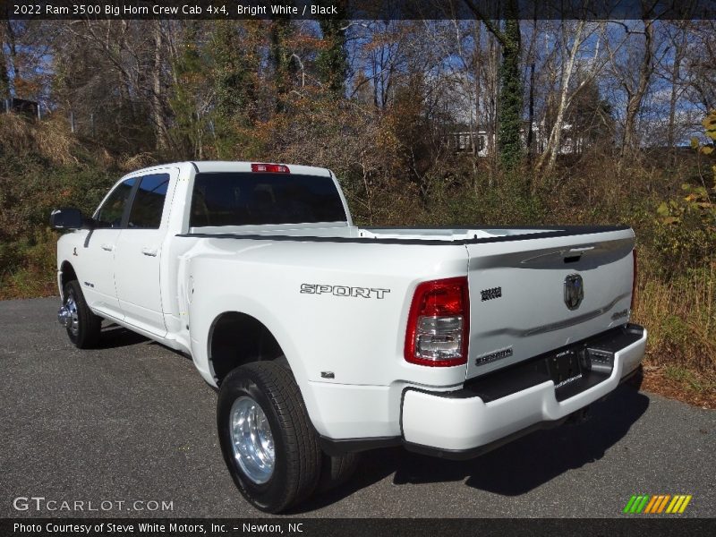 Bright White / Black 2022 Ram 3500 Big Horn Crew Cab 4x4