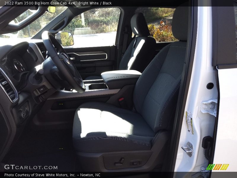 Bright White / Black 2022 Ram 3500 Big Horn Crew Cab 4x4