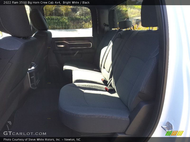Bright White / Black 2022 Ram 3500 Big Horn Crew Cab 4x4