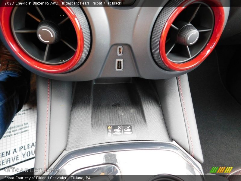 Iridescent Pearl Tricoat / Jet Black 2023 Chevrolet Blazer RS AWD