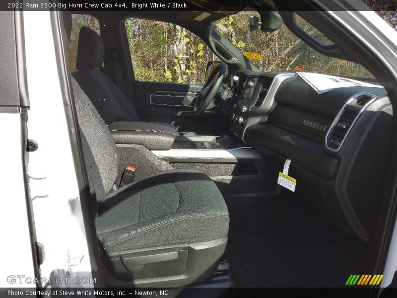 Bright White / Black 2022 Ram 3500 Big Horn Crew Cab 4x4