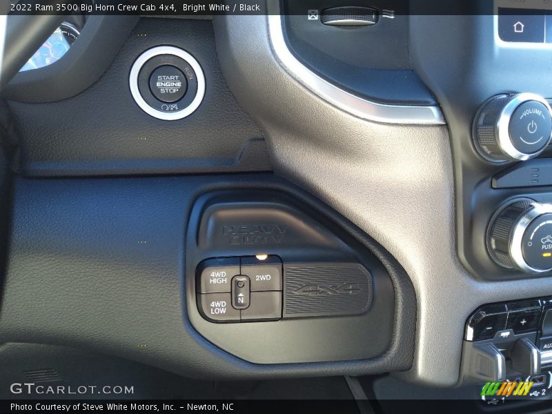 Bright White / Black 2022 Ram 3500 Big Horn Crew Cab 4x4