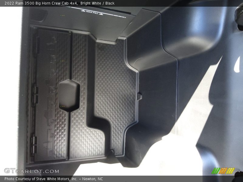 Bright White / Black 2022 Ram 3500 Big Horn Crew Cab 4x4