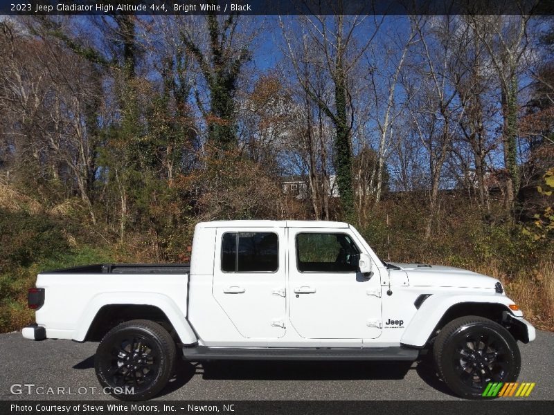 Bright White / Black 2023 Jeep Gladiator High Altitude 4x4