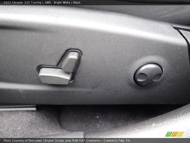 Bright White / Black 2022 Chrysler 300 Touring L AWD