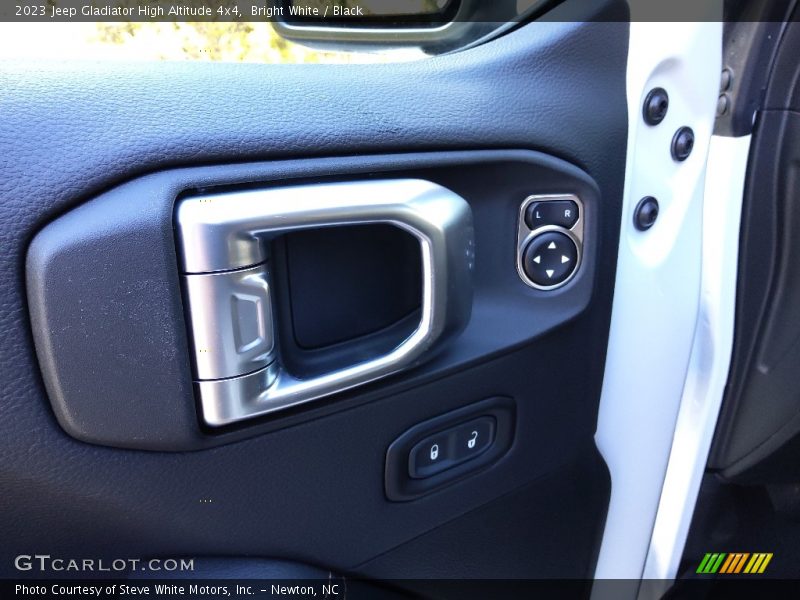 Bright White / Black 2023 Jeep Gladiator High Altitude 4x4