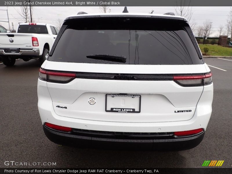 Bright White / Global Black 2023 Jeep Grand Cherokee Limited 4x4