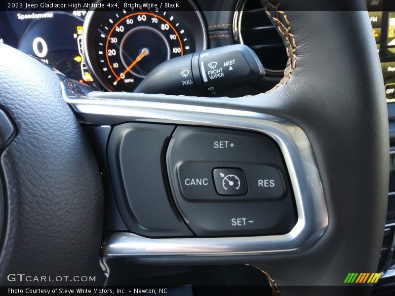 Bright White / Black 2023 Jeep Gladiator High Altitude 4x4
