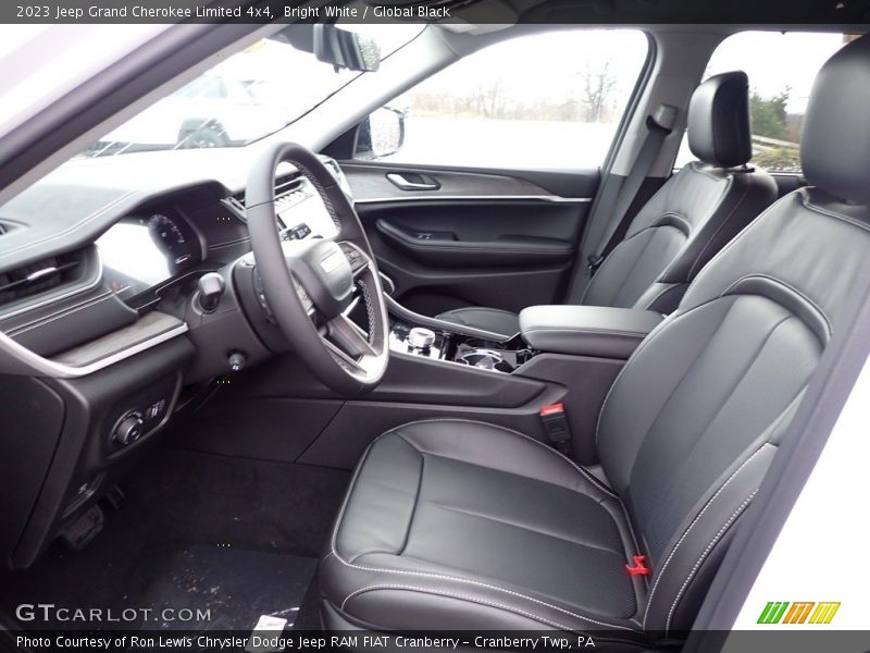 Bright White / Global Black 2023 Jeep Grand Cherokee Limited 4x4