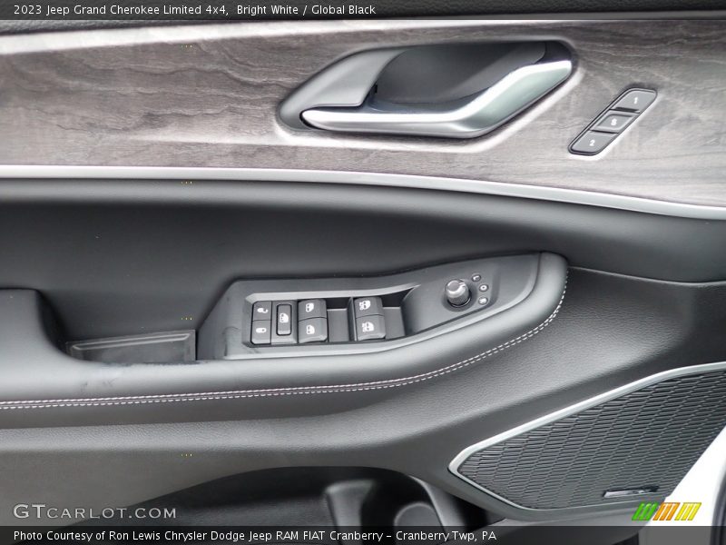 Bright White / Global Black 2023 Jeep Grand Cherokee Limited 4x4