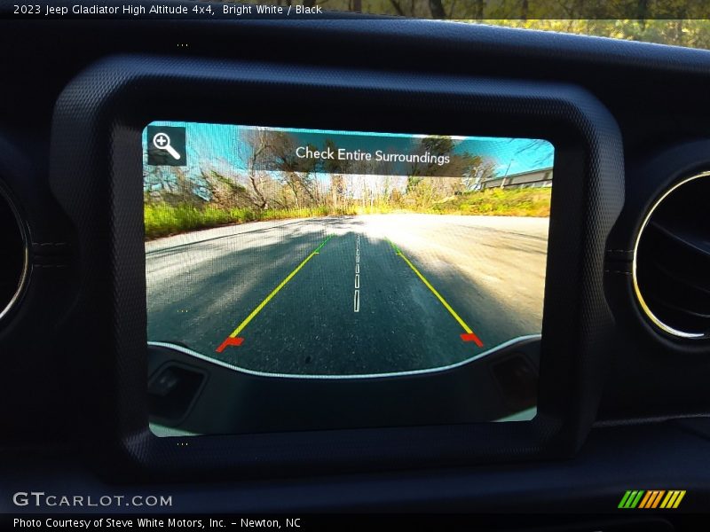 Bright White / Black 2023 Jeep Gladiator High Altitude 4x4