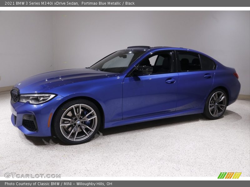 Front 3/4 View of 2021 3 Series M340i xDrive Sedan