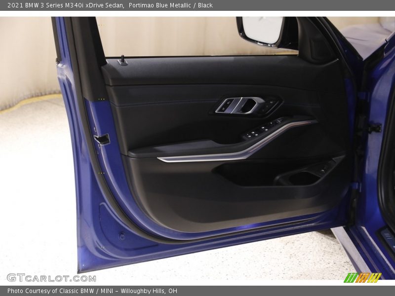 Door Panel of 2021 3 Series M340i xDrive Sedan