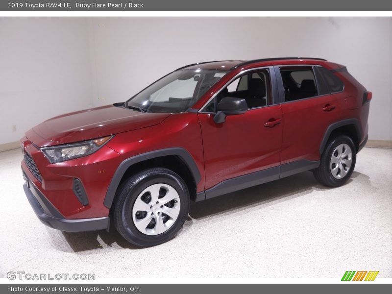 Ruby Flare Pearl / Black 2019 Toyota RAV4 LE