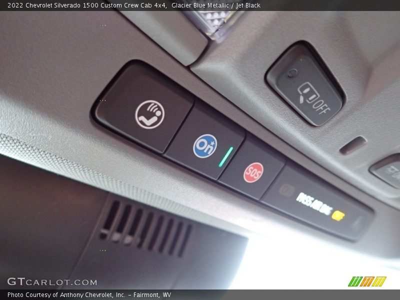 Controls of 2022 Silverado 1500 Custom Crew Cab 4x4