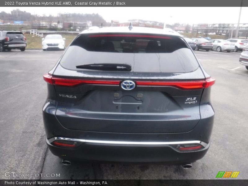 Coastal Gray Metallic / Black 2022 Toyota Venza Hybrid XLE AWD