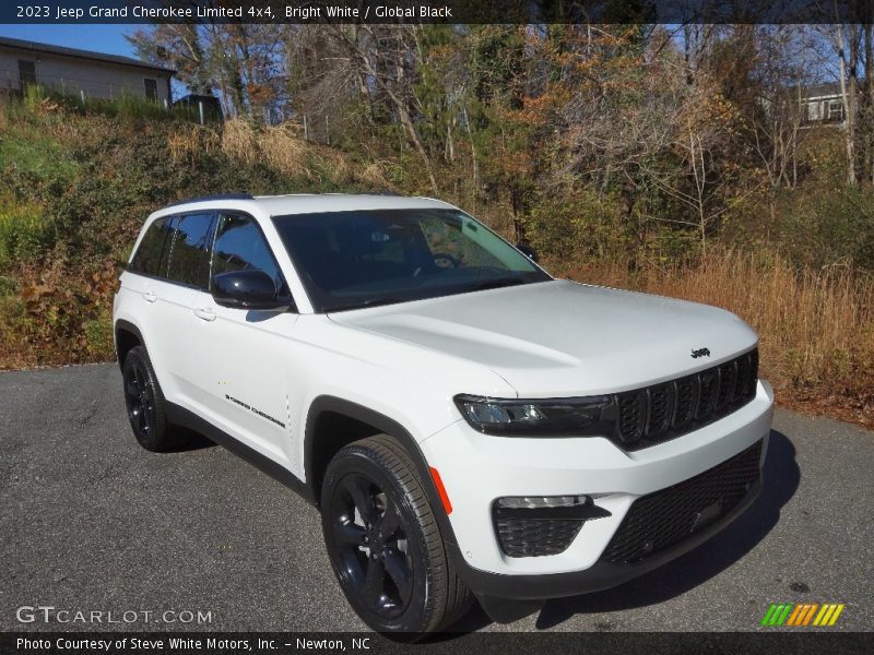 Bright White / Global Black 2023 Jeep Grand Cherokee Limited 4x4