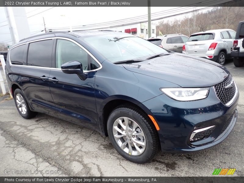 Front 3/4 View of 2022 Pacifica Touring L AWD