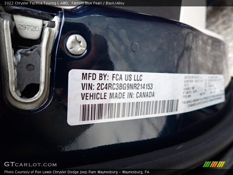 Fathom Blue Pearl / Black/Alloy 2022 Chrysler Pacifica Touring L AWD